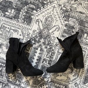 Madden Girl Black suede ankle boots 9